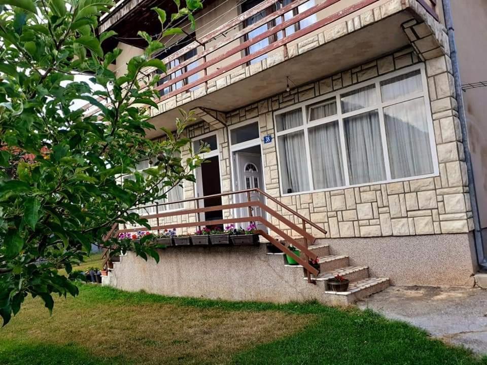 Rooms Lida & Friendly Home Плав Екстер'єр фото