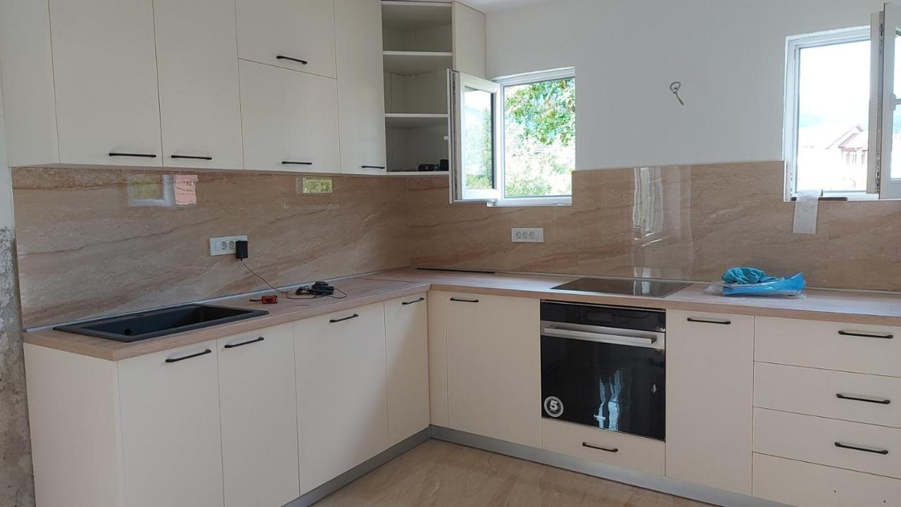 Rooms Lida & Friendly Home Плав Екстер'єр фото