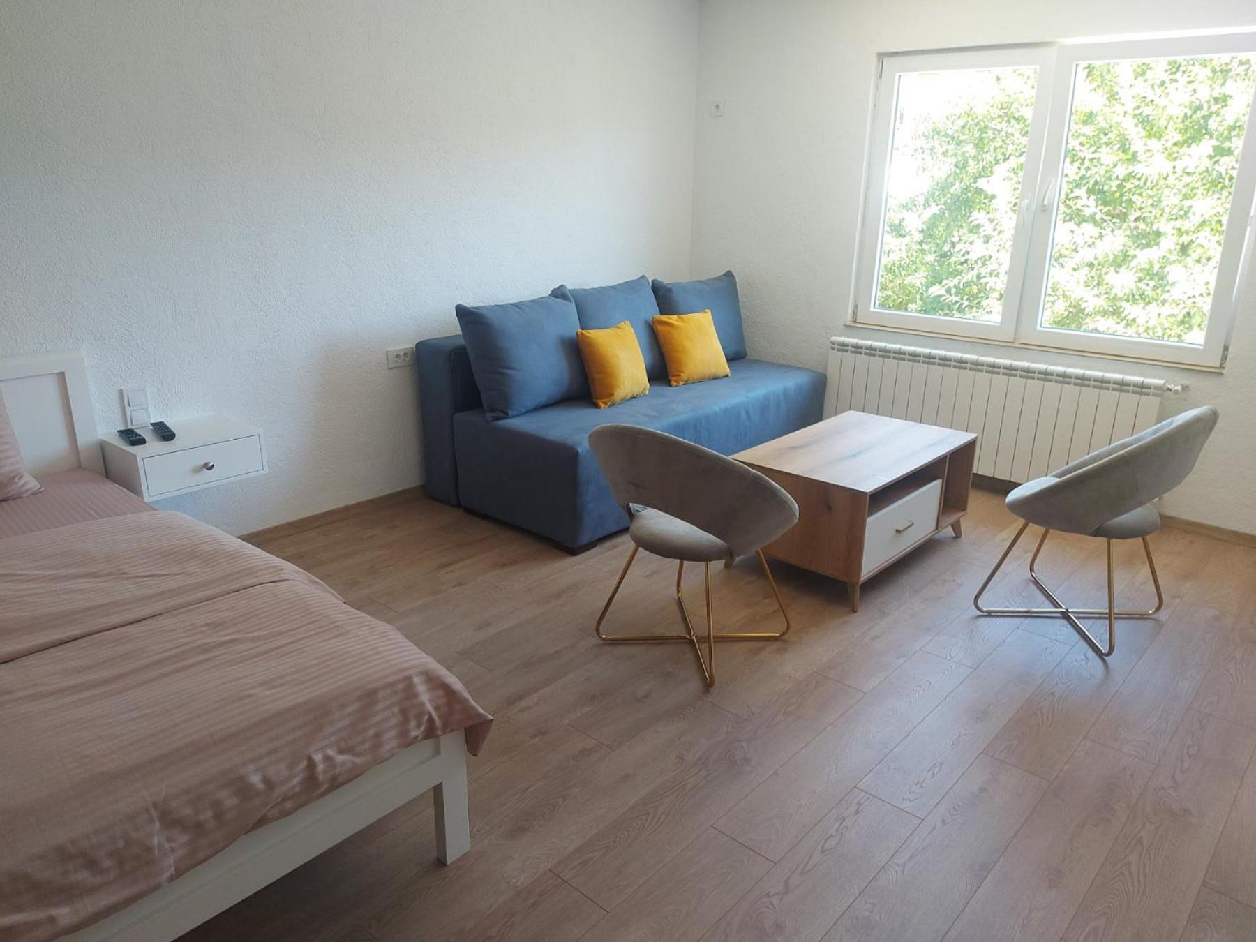 Rooms Lida & Friendly Home Плав Екстер'єр фото