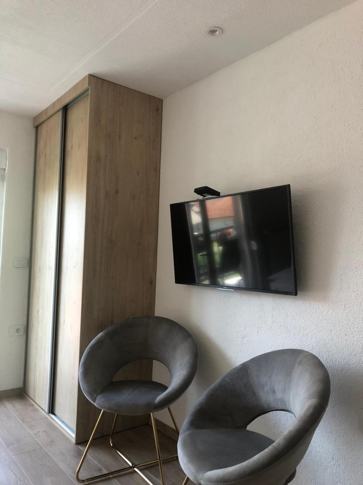 Rooms Lida & Friendly Home Плав Екстер'єр фото