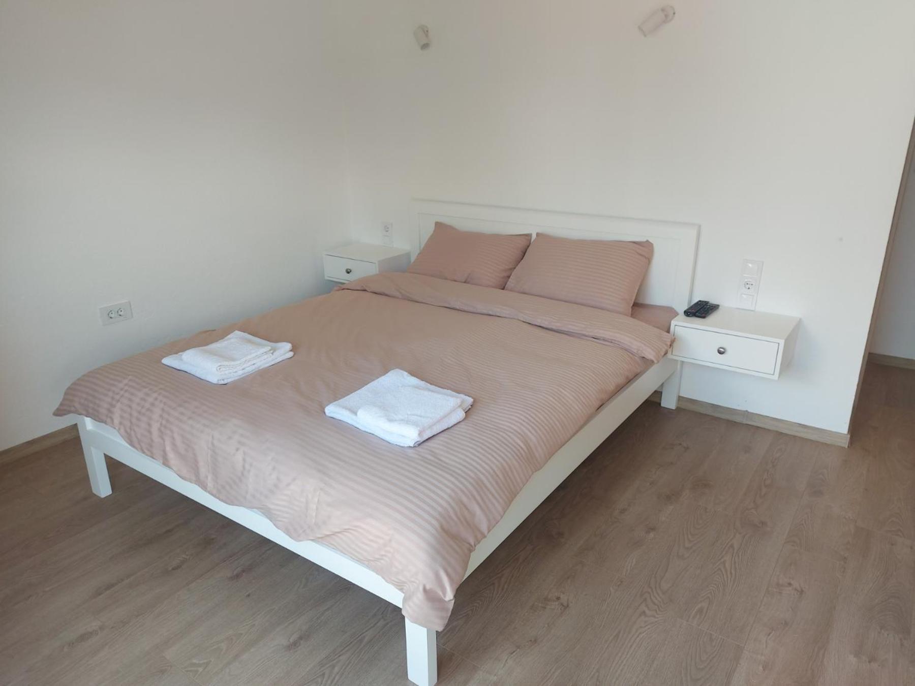 Rooms Lida & Friendly Home Плав Екстер'єр фото