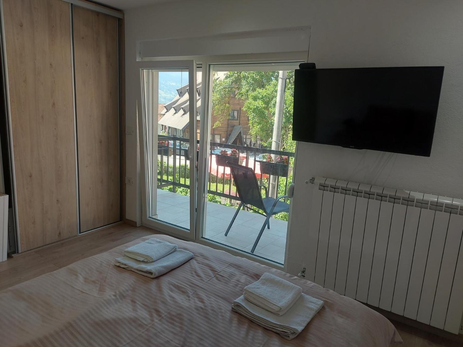 Rooms Lida & Friendly Home Плав Екстер'єр фото
