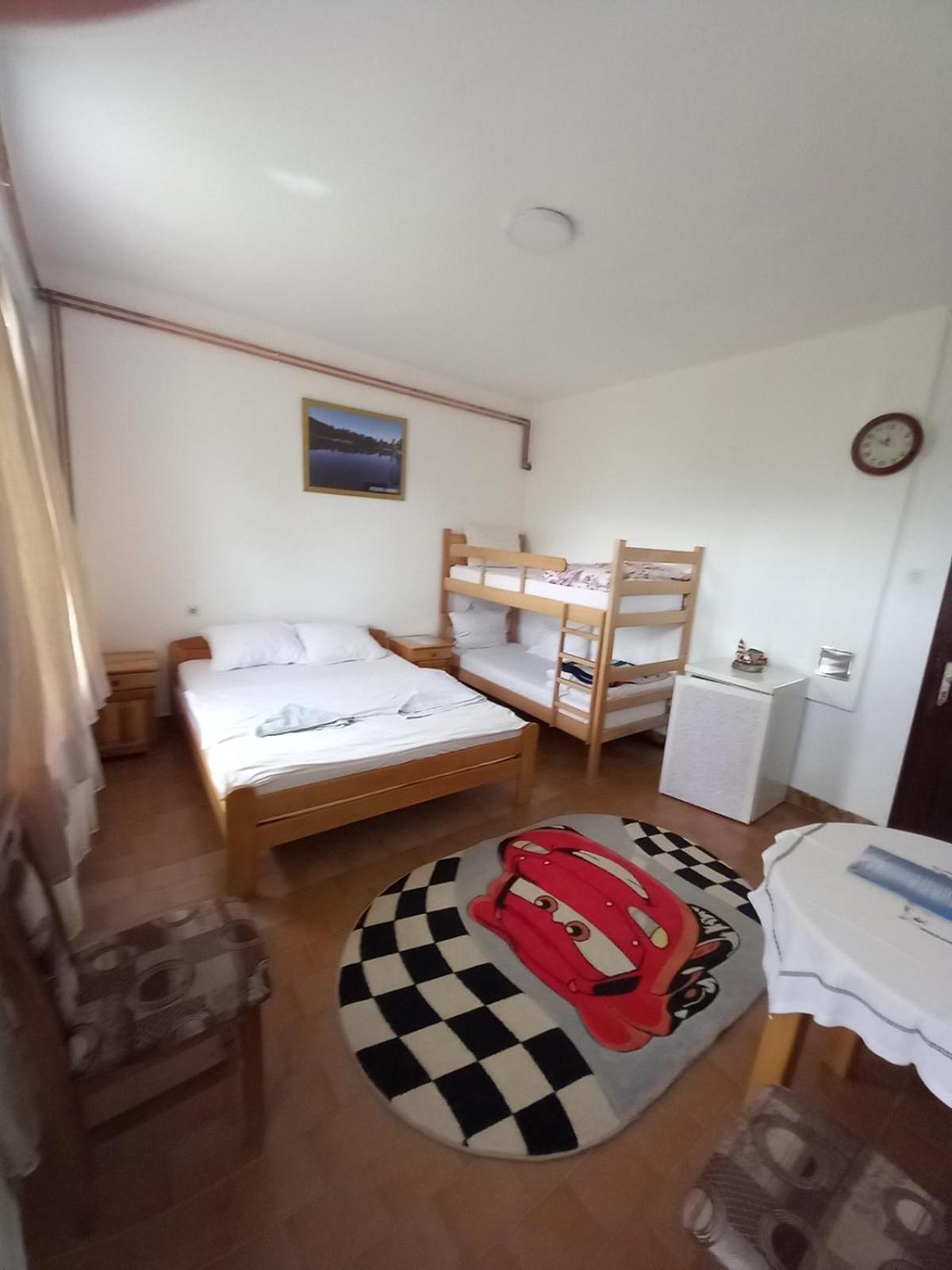 Rooms Lida & Friendly Home Плав Екстер'єр фото