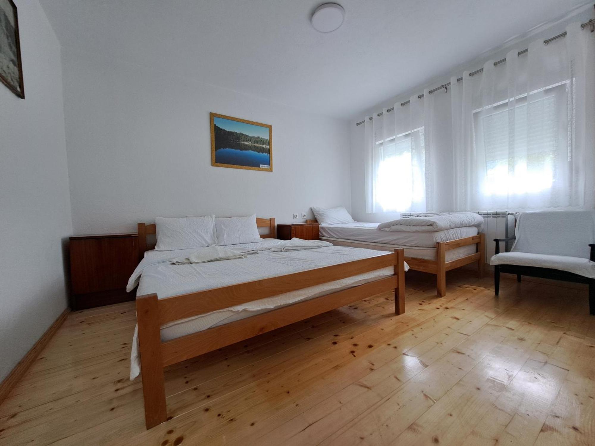 Rooms Lida & Friendly Home Плав Екстер'єр фото